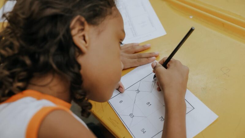Educação de Niterói lança programa Conectando Saberes para fortalecer o ensino de Matemática
