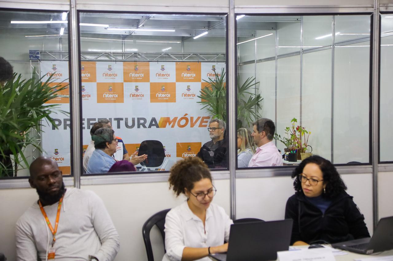 Modernização da Alameda São Boaventura é tema de reunião no Horto do Fonseca