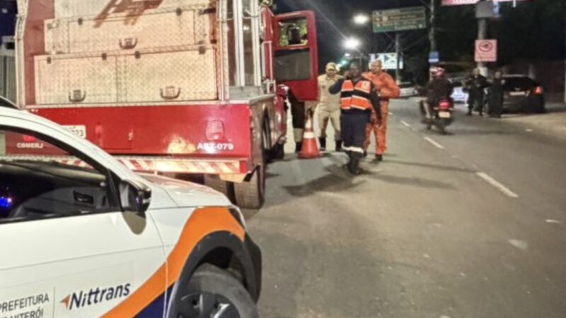 Motorista atropela crianças no Largo da Batalha, foge e ainda atinge motociclista em Niterói