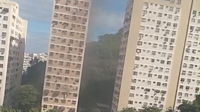 Estrondo e incêndio mobilizam bombeiros em prédio residencial de Niterói