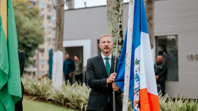 Itaboraí celebra 193 anos de emancipação com hasteamento das bandeiras e tradicional Desfile Cívico