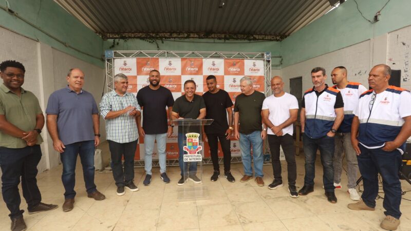 Prefeito Rodrigo Neves vistoria Parque de Energia Solar no Morro do Boa Vista