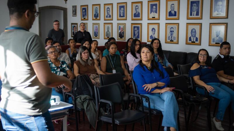 Prefeitura de Itaboraí capacita servidores para atuação nas Agências de Correios Comunitárias