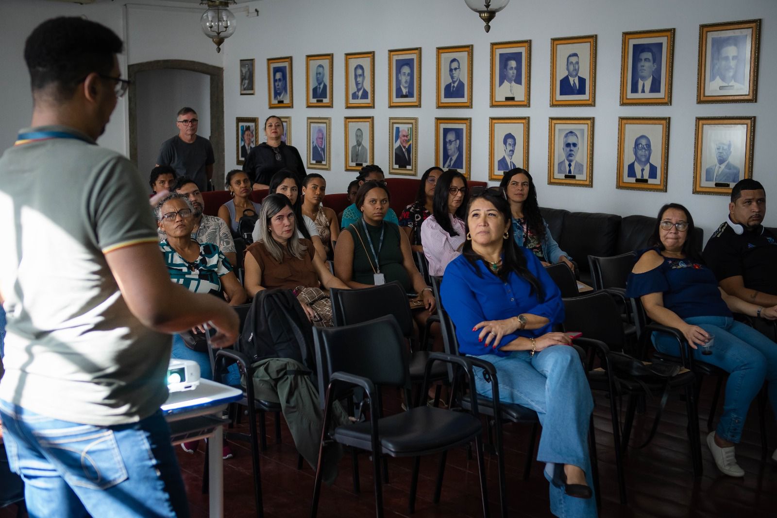 Prefeitura de Itaboraí capacita servidores para atuação nas Agências de Correios Comunitárias