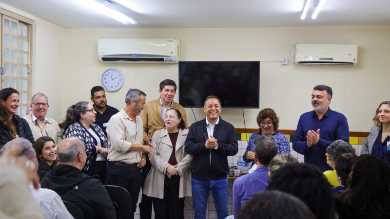 Rodrigo Neves acompanha obras da nova farmácia do Getulinho e reforça papel da atenção básica no Fonseca