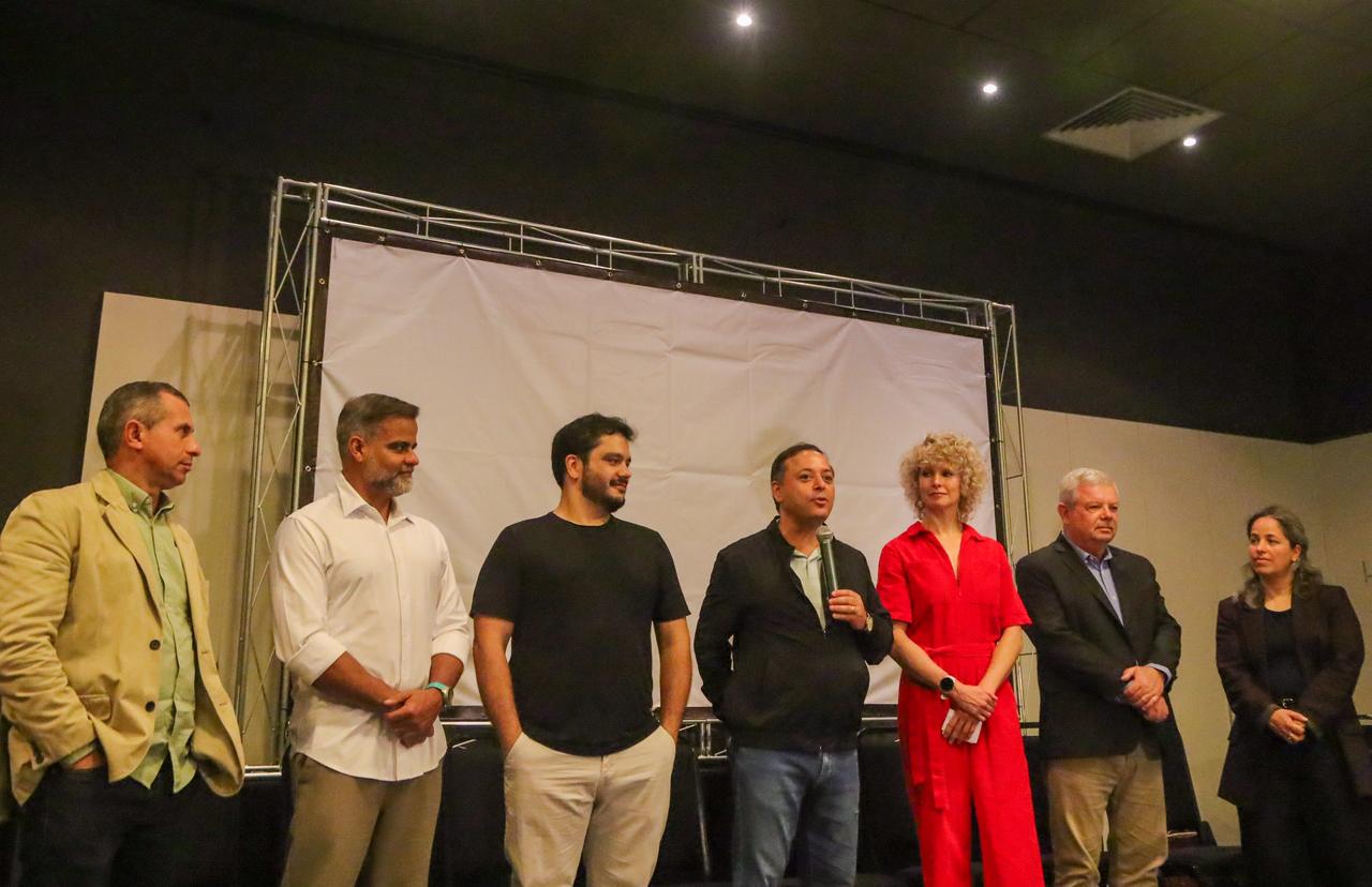 Rodrigo Neves abre evento internacional sobre mobilidade ativa em Niterói  