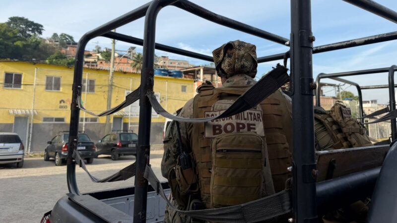Operação na comunidade Nova Brasília: BOPE atua desde as primeiras horas da manhã dessa Quinta-feira