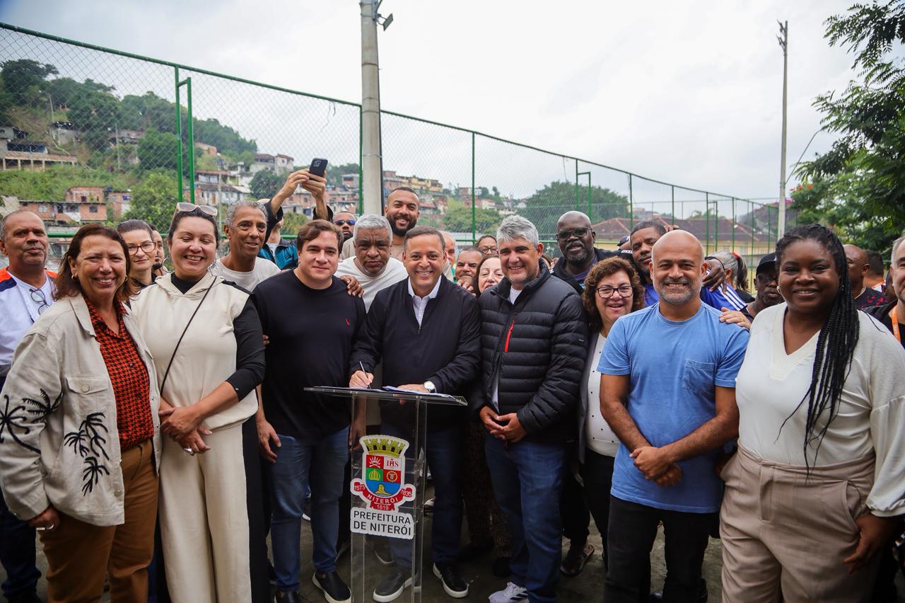 Prefeito de Niterói anuncia nova unidade do Médico de Família na Comunidade da Palmeira, no Fonseca