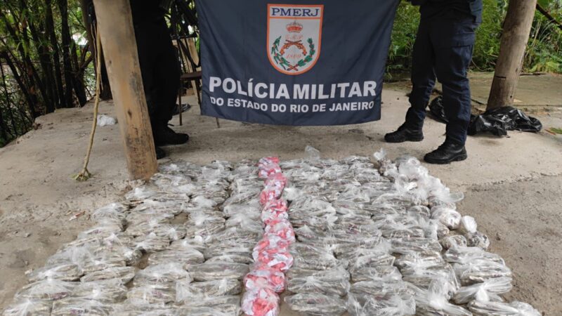 Grande apreensão de drogas em Maria Paula! Policiais do 12º BPM apreenderam uma grande quantidade de entorpecentes em Niteroi