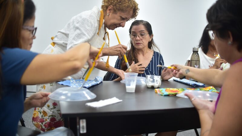 Oficina de artesanato em alusão ao Dia das Mães promove troca de experiências e incentivo à geração de renda em Niterói