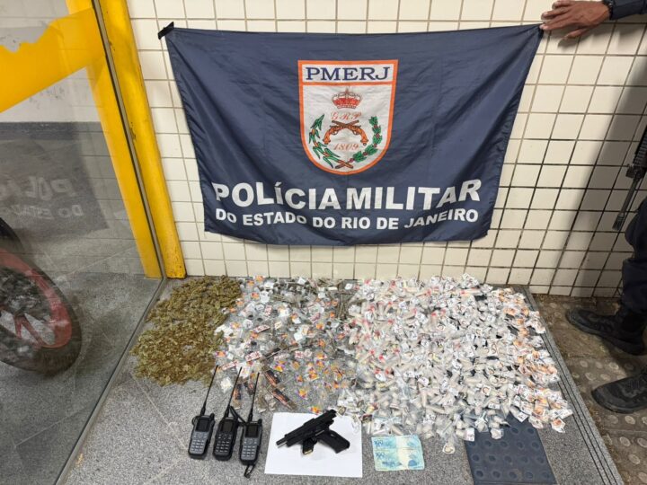 GAT Bravo do 12º BPM realiza grande apreensão de drogas e prende cinco no Inferninho, em Piratininga