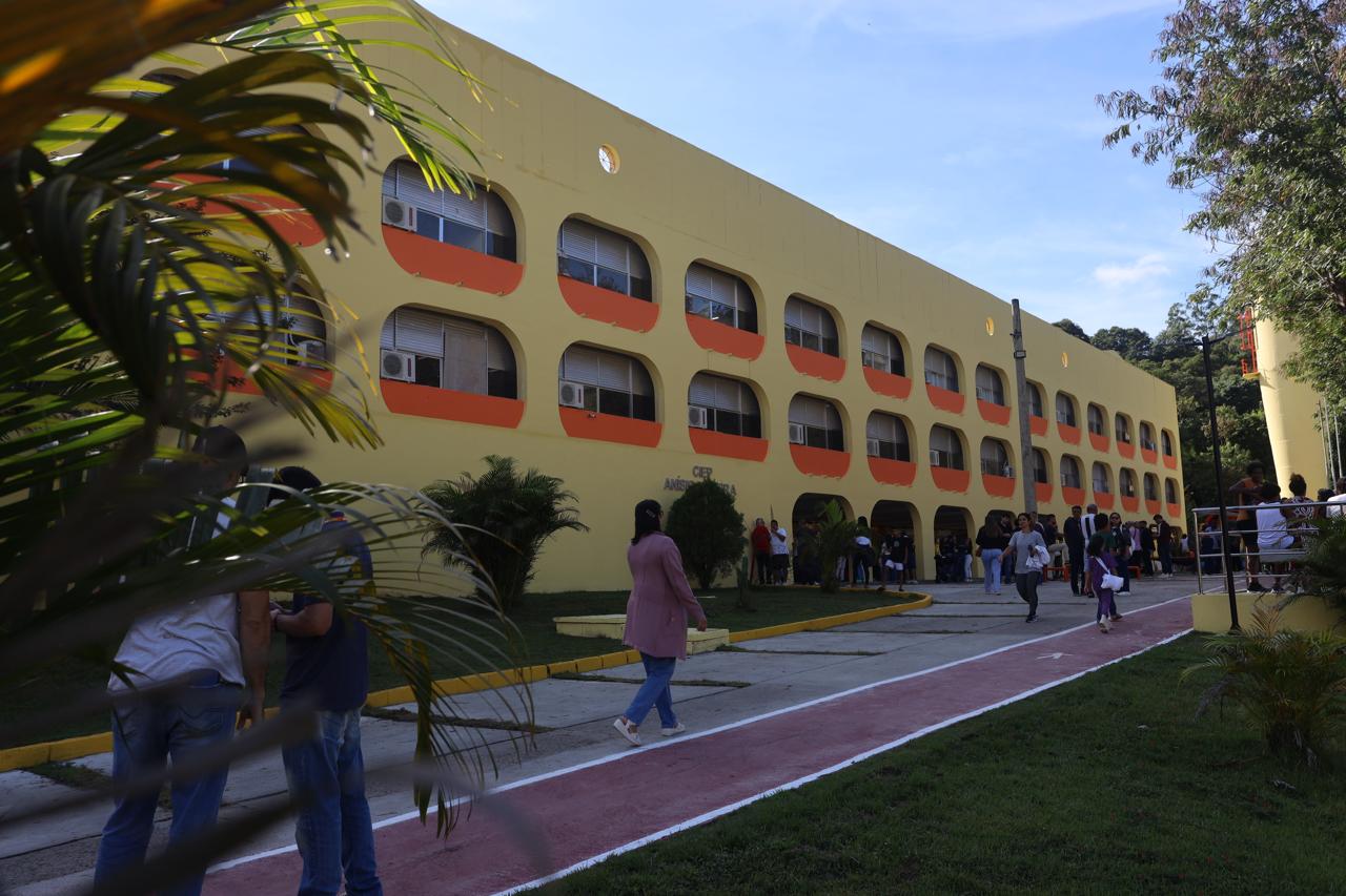 Prefeitura de Niterói entrega obras de reforma e ampliação do Ciep Anísio Teixeira- Espaço Nova Geração, no Fonseca