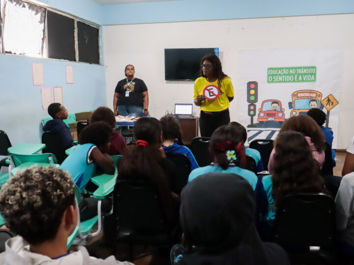 São Gonçalo dá início ao Maio Amarelo com campanha educativa em escola municipal