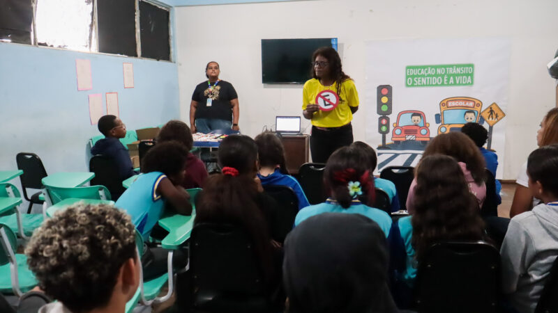 São Gonçalo dá início ao Maio Amarelo com campanha educativa em escola municipal
