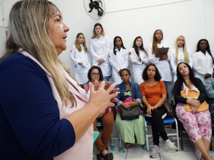 São Gonçalo destaca importância do aleitamento materno em ação na Clínica do Mutondo