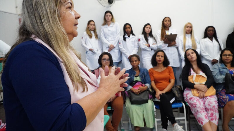 São Gonçalo destaca importância do aleitamento materno em ação na Clínica do Mutondo