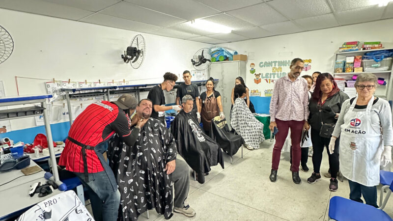 Manhã de serviços gratuitos atrai moradores no bairro São Miguel