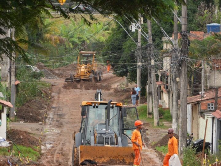 Moradores comemoram obras nos bairros Luiz Caçador e Salgueiro