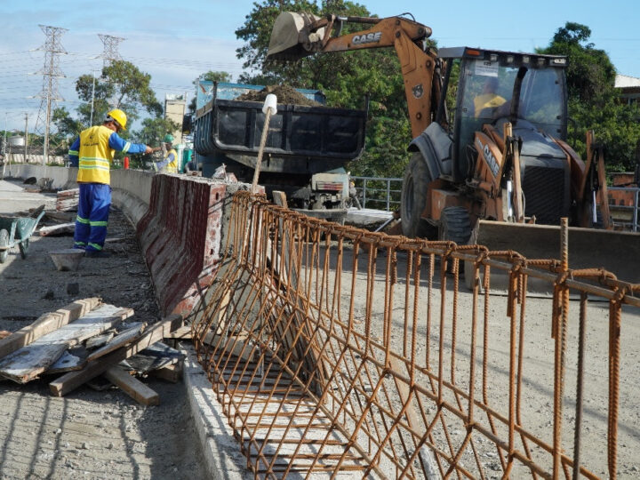 Parte de ciclovia do MUVI no trecho 5, no Alcântara, é concretada