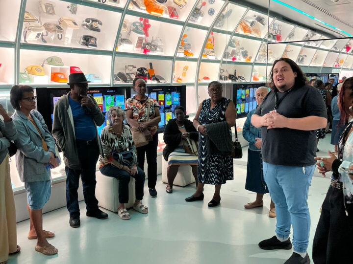Funasg promove passeio a museu no Rio para servidores aposentados