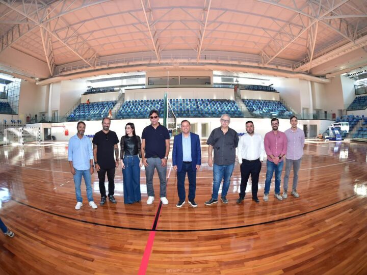 Em reta final das obras, prefeito Rodrigo Neves vistoria Arena Niterói ao lado do secretário de Esporte e Lazer