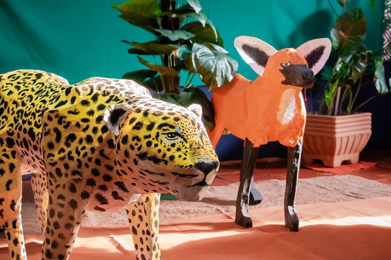 Exposição “Biodiversidade em Risco” é aberta na CCHAT com obras produzidas com ajuda de alunos da rede municipal