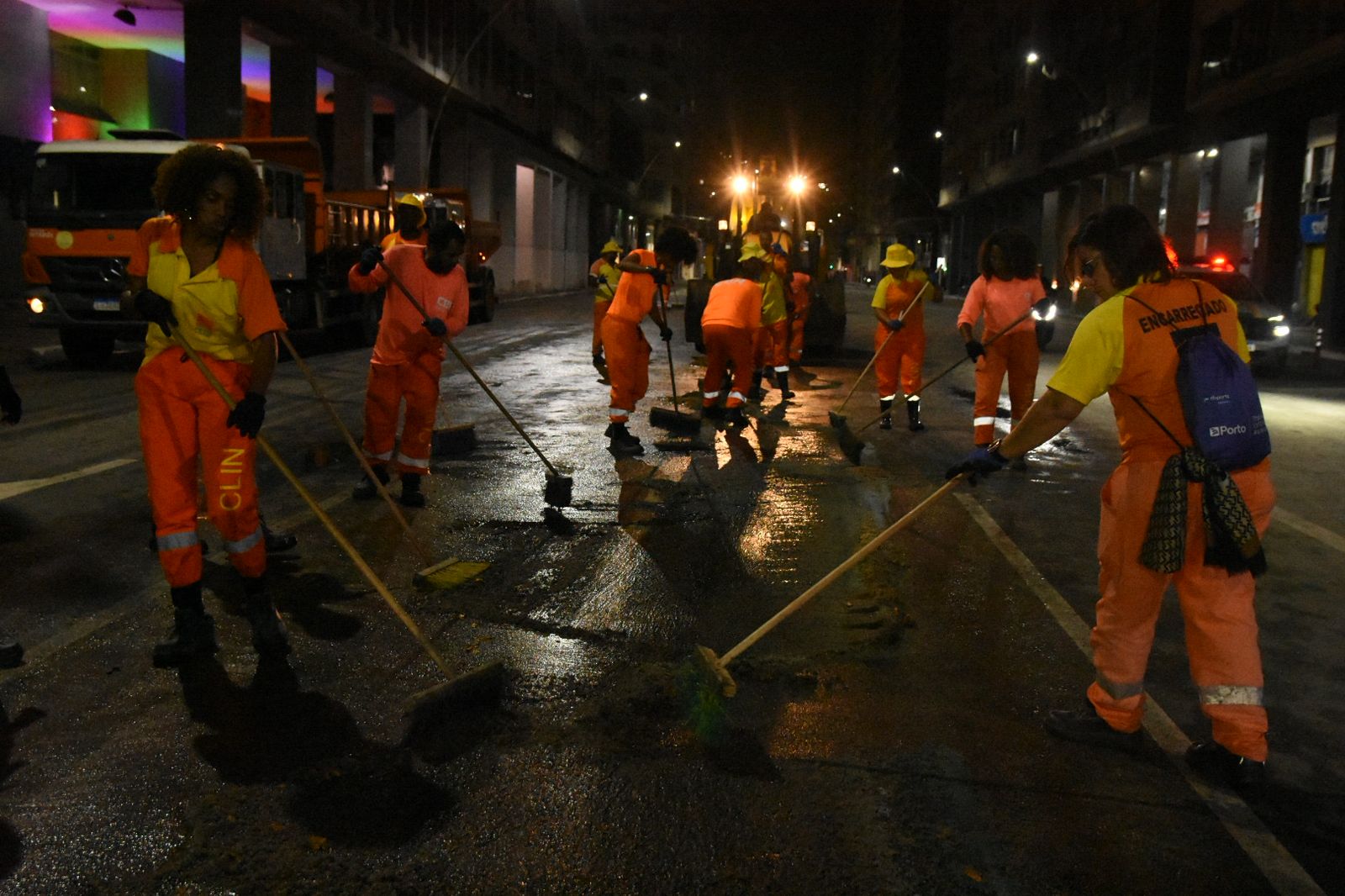 Companhia de Limpeza de Niterói realiza operação especial no feriado de Corpus Christi