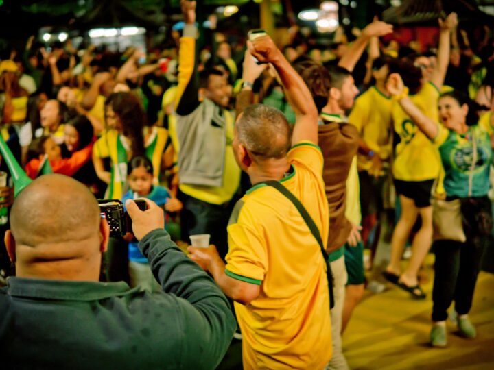 Ita Fan Fest: Brasil vence a Escócia por 3 a 0 e garante classificação para a segunda fase da Copa do Mundo