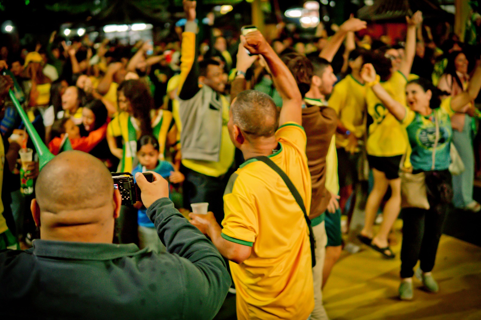 Ita Fan Fest: Brasil vence a Escócia por 3 a 0 e garante classificação para a segunda fase da Copa do Mundo