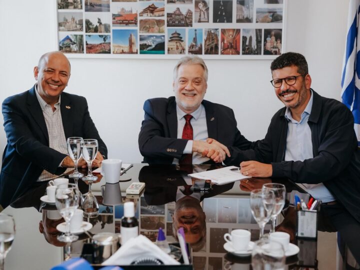 Prefeitura de Niterói e UFF firmam convênio para ampliar programa de alfabetização e fortalecimento das aprendizagens