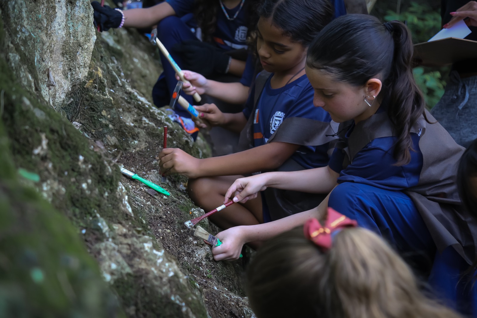Oficina “Um Dia de Paleontólogo” encanta alunos da rede municipal de Itaboraí