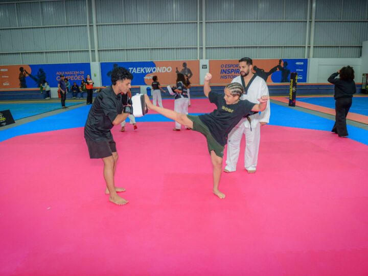 Projeto Itaboraí + Esportes inicia aulas gratuitas de Taekwondo no Centro de Lutas
