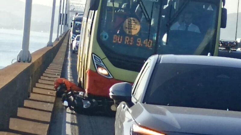TRAGÉDIA NA PONTE RIO-NITERÓI: motociclista morre após grave acidente no sentido Rio