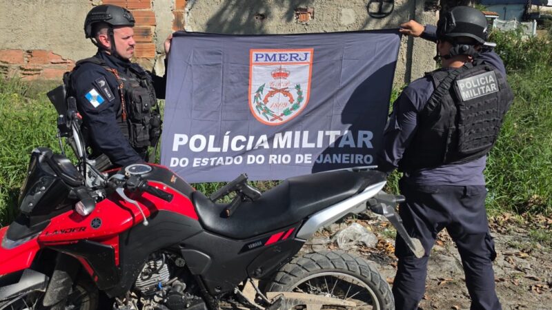 7º BPM apreende pistola e motocicleta após ação na comunidade da Santa Luzia, em São Gonçalo