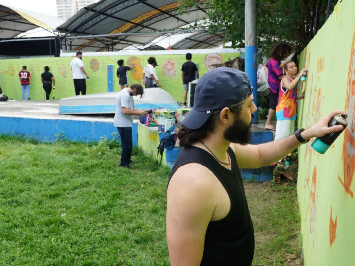 Curso de graffiti no CRIA promove formação artística gratuita