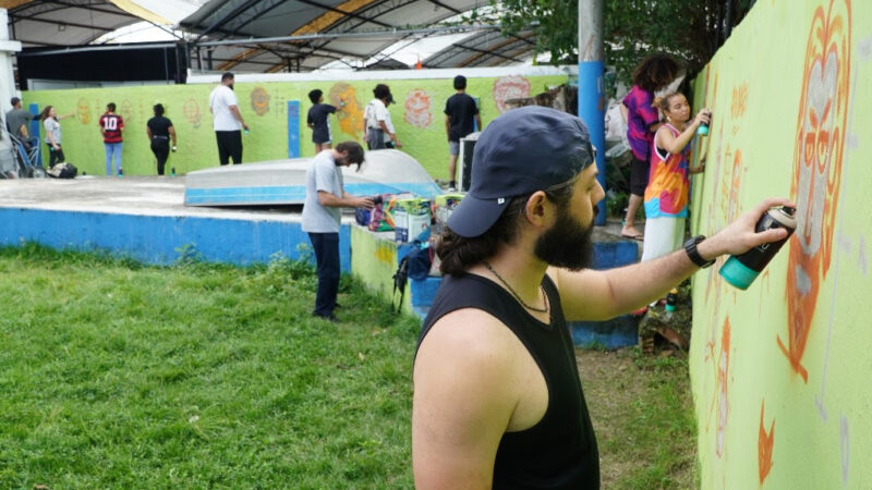 Curso de graffiti no CRIA promove formação artística gratuita