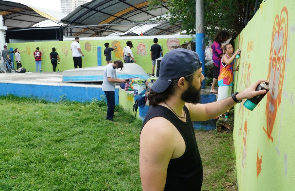 Curso de graffiti no CRIA promove formação artística gratuita