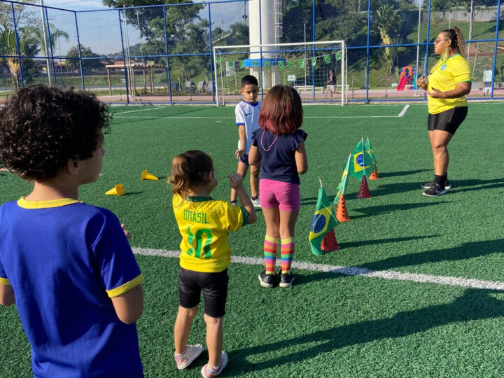 Crianças realizam aulas de funcional no Parque RJ Nosso Sonho