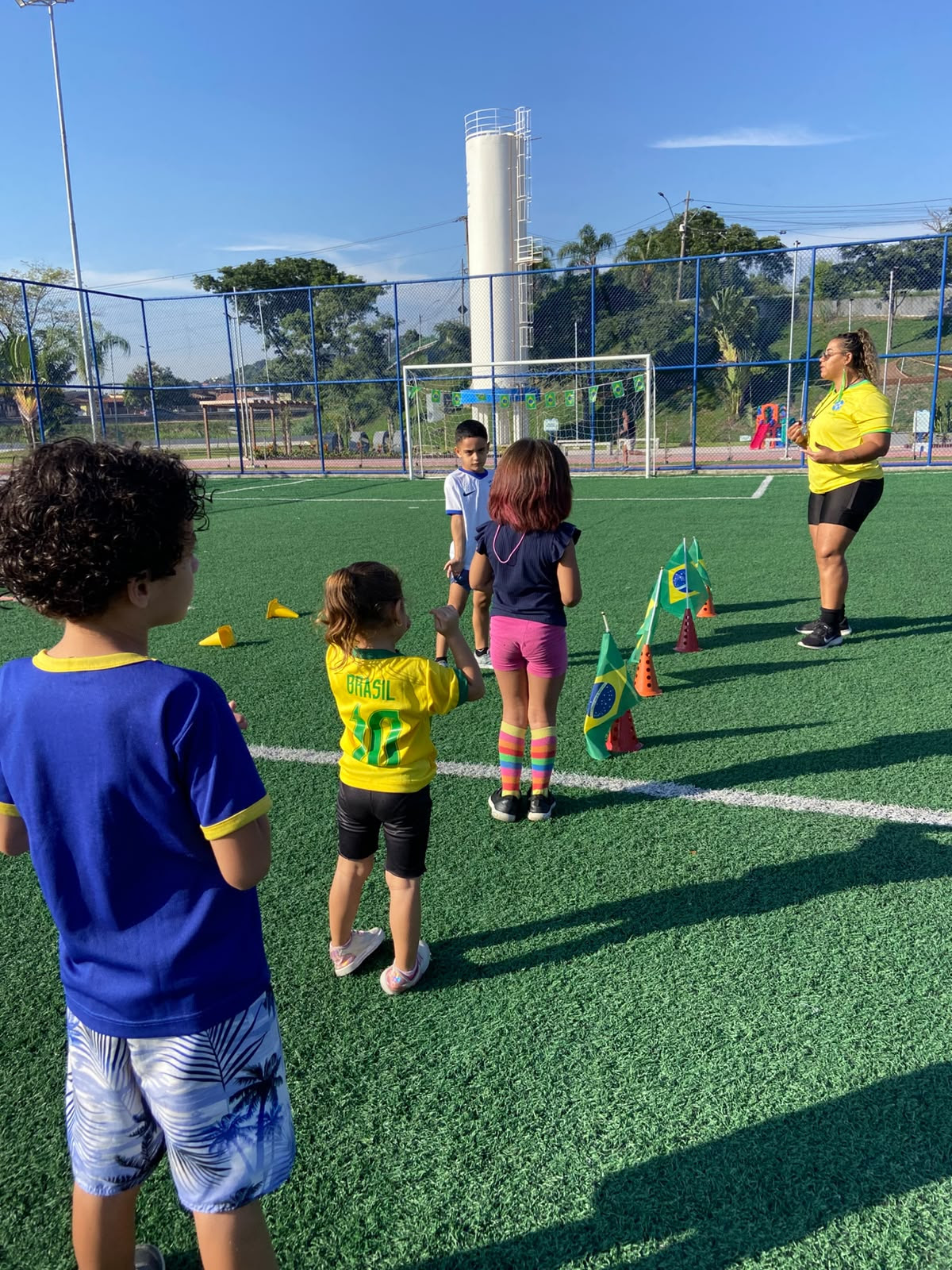 Crianças realizam aulas de funcional no Parque RJ Nosso Sonho