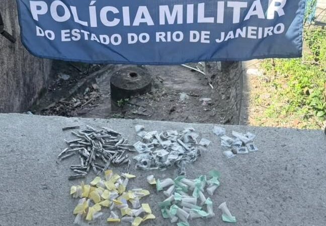 Polícia apreende adolescentes por ato infracional análogo ao tráfico de drogas na Ilha da Conceição, em Niterói