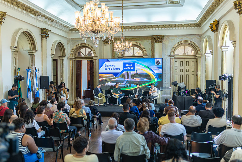 Maricá participa de debate sobre o futuro da cultura, democracia e inteligência artificial no país