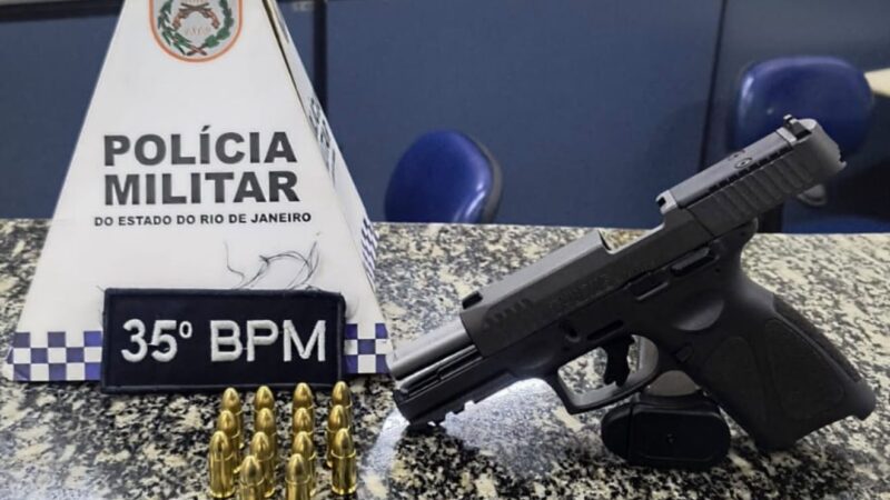 35º BATALHÃO PRENDE CAC POR PORTE IRREGULAR DE ARMA DURANTE ABORDAGEM EM SILVA JARDIM