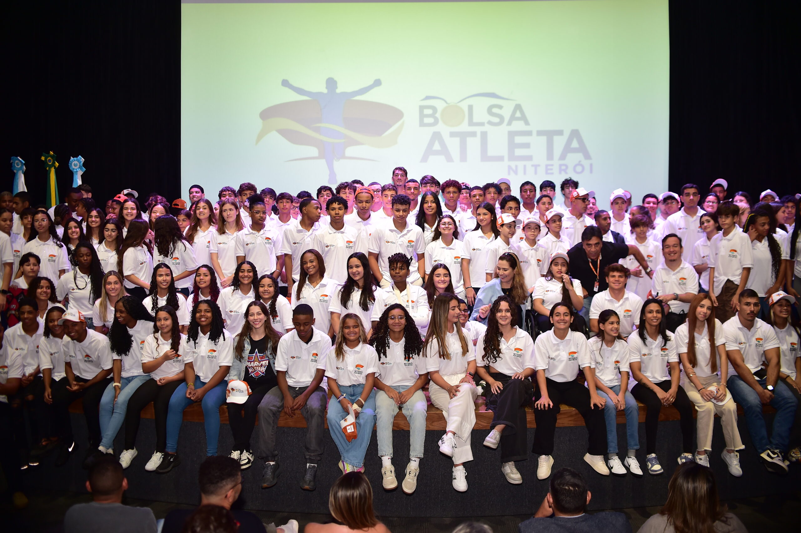 Prefeitura de Niterói realiza cerimônia de assinatura dos contratos com atletas do primeiro edital do Bolsa Atleta