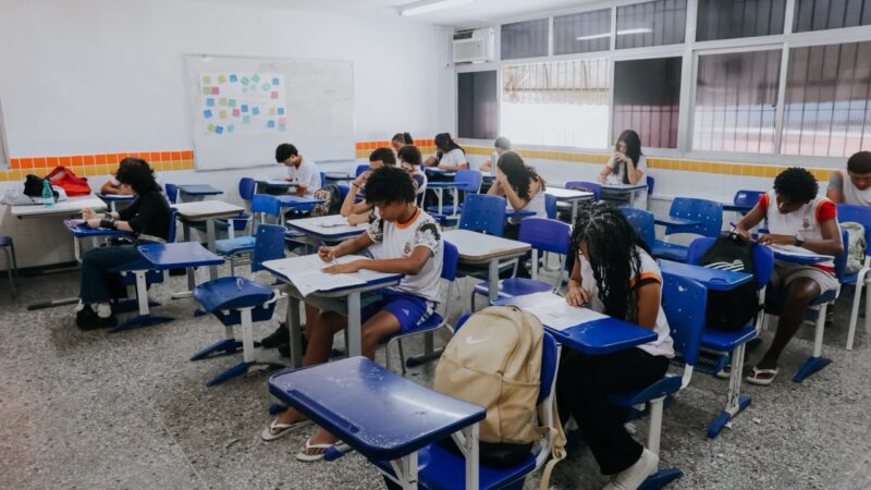 Educação de Niterói registra melhor rendimento escolar da história da cidade, com recorde de aprovação e menores índices de reprovação e abandono