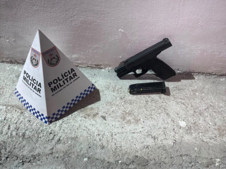 AÇÃO DO 7º BPM RESULTA EM APREENSÃO DE PISTOLA DURANTE PATRULHAMENTO EM SÃO GONÇALO