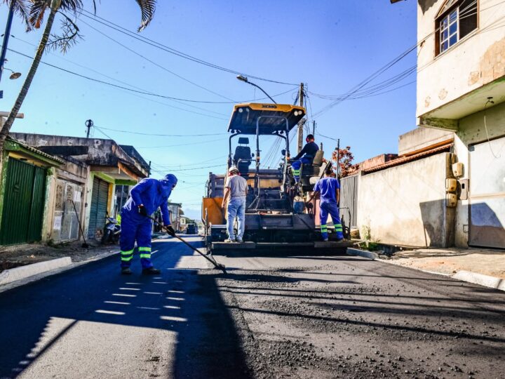 Itaboraí avança com obras de pavimentação em Vila Brasil
