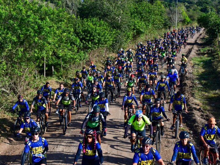 Sol, esporte e muita diversão marcam o Pedal Vivendo a Transformação e o Domingo no Parque Paleontológico