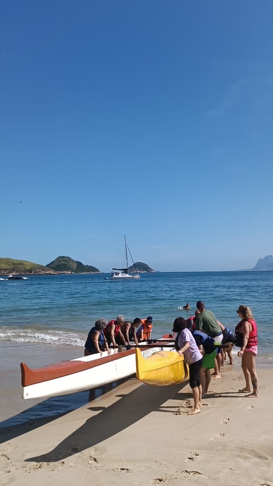 Prefeitura de Niterói promove workshop gratuito de Va’a Inclusivo para surdos