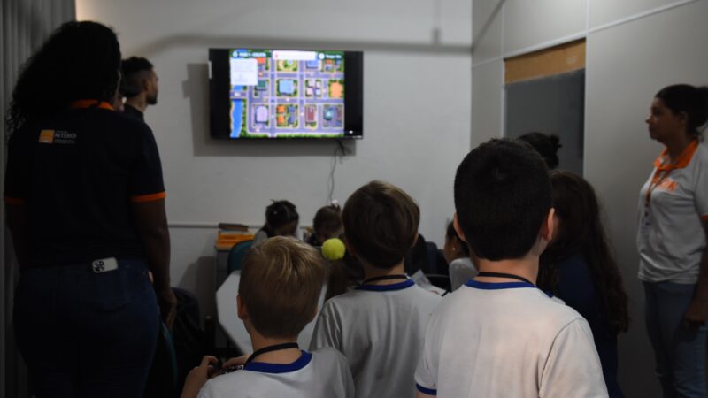 Atividade promovida pela Clin apresenta às crianças os impactos positivos da coleta seletiva