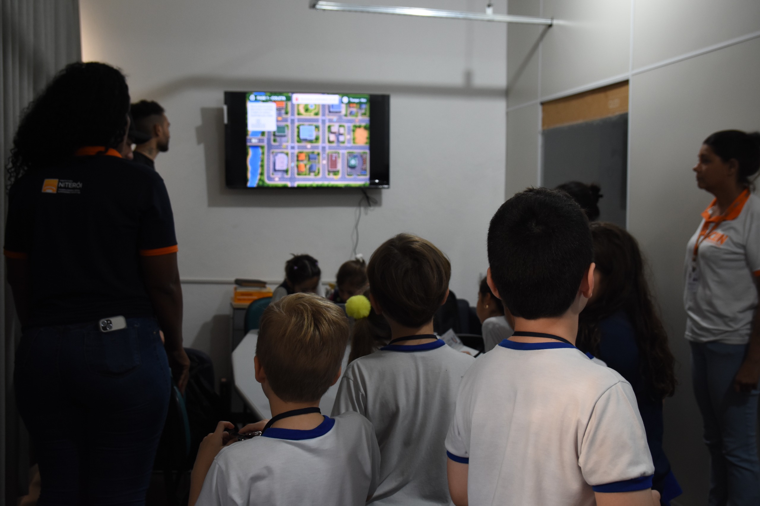 Atividade promovida pela Clin apresenta às crianças os impactos positivos da coleta seletiva